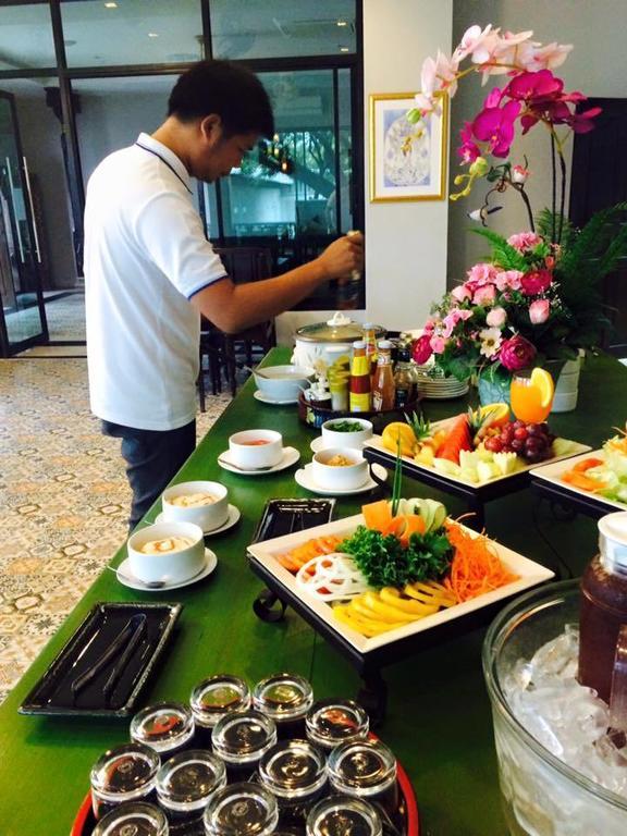 The Sun Terrace Hotel Chiang Mai Bagian luar foto