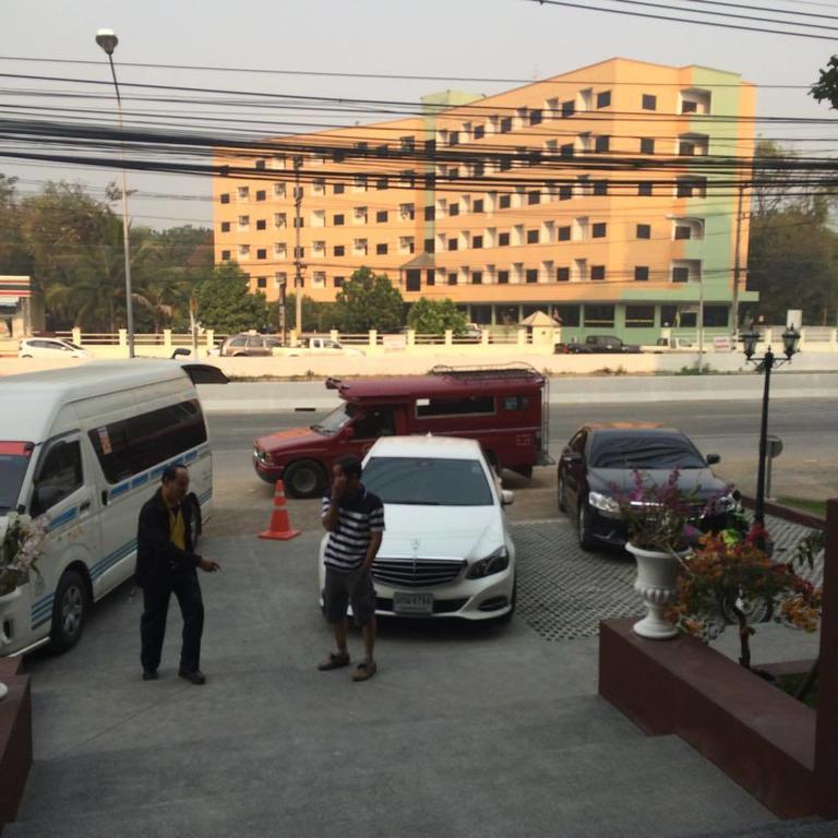 The Sun Terrace Hotel Chiang Mai Bagian luar foto