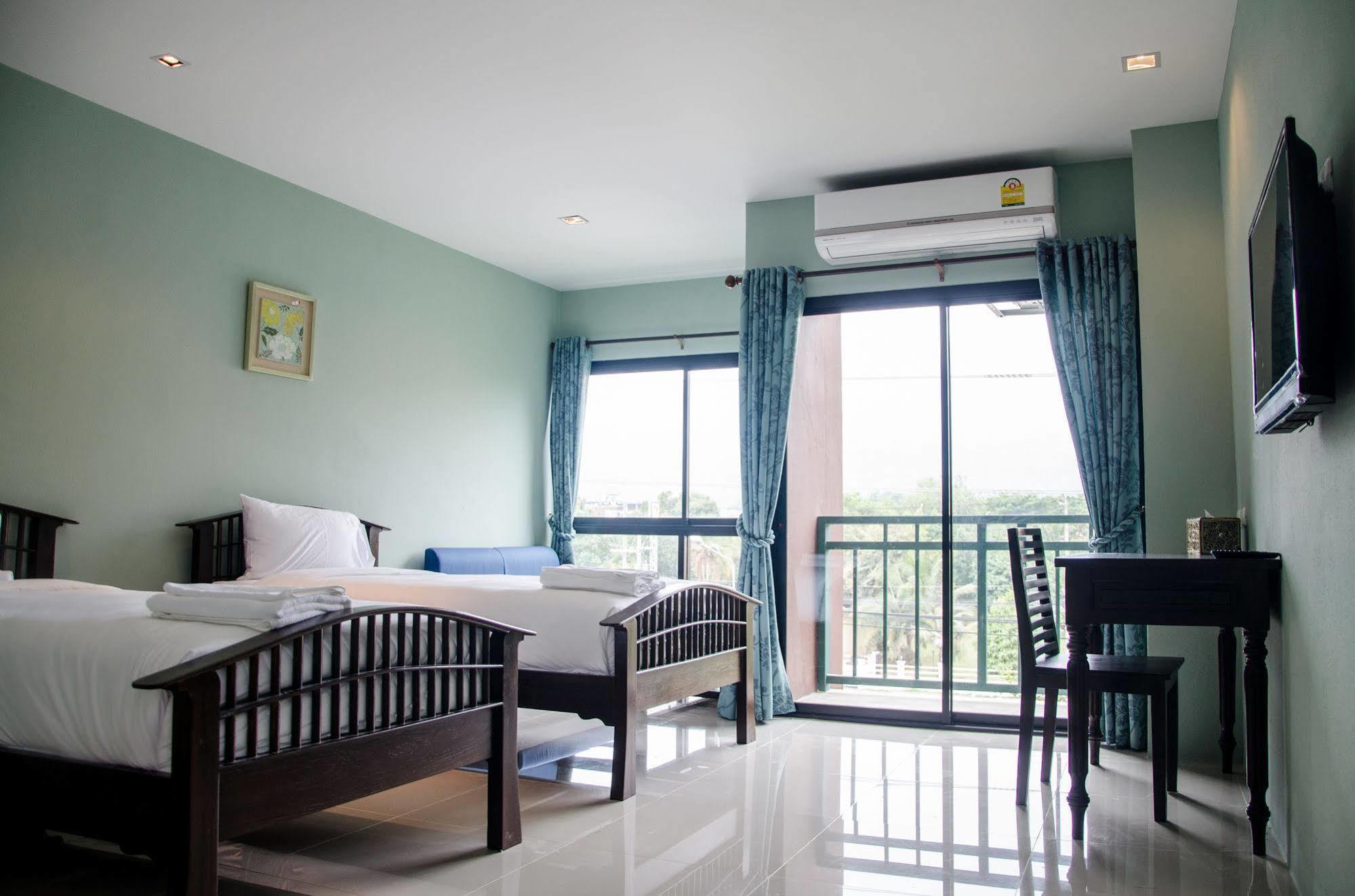 The Sun Terrace Hotel Chiang Mai Bagian luar foto